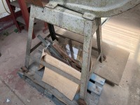 M BOLLAERT MANUAL PUNCHER - 4