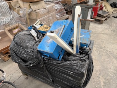 PALLET OF MISC MACHINE PARTS