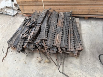 PALLET OF MISC MACHINE PARTS