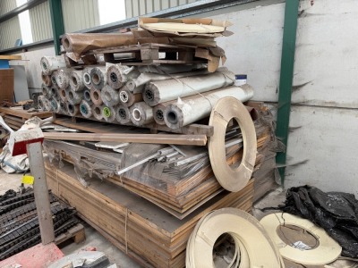 LOT BUNDLE TO INC. DOORS, TIMBER, FILM, EDGING STRIP, ETC