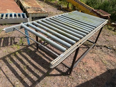 APPROX. 2500mm x 1130mm ROLLER TABLE