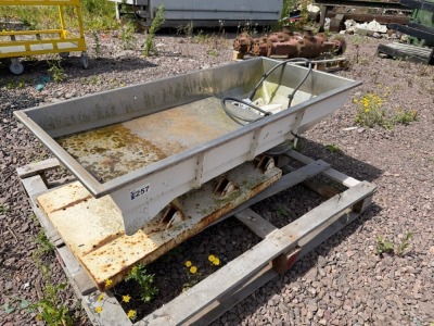 APPROX. 3.6ft x 2ft HOPPER