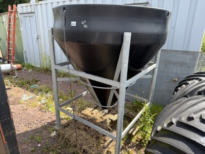 APPROX. 4ft x 4ft HOPPER