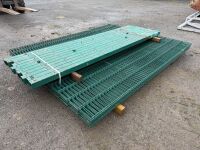 APPROX. 10No. MESH WIRE FENCING PANELS & 11No. POSTS - 3