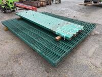 APPROX. 10No. MESH WIRE FENCING PANELS & 11No. POSTS - 4