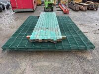 APPROX. 10No. MESH WIRE FENCING PANELS & 11No. POSTS - 5