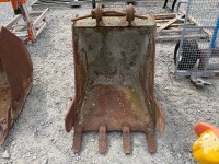 APPROX. 2Ft TOOTHED DIGGING BUCKET TO SUIT 6-8 TON MACHINE - 2