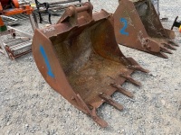 APPROX. 3ft TOOTHED DIGGING BUCKET TO SUIT 6-8 TON MACHINE