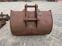 APPROX. 3ft TOOTHED DIGGING BUCKET TO SUIT 6-8 TON MACHINE - 5