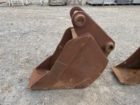 APPROX. 1ft TOOTHLESS DIGGING BUCKET TO SUIT JCB 3CX - 4