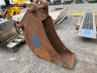 APPROX. 10" TOOTHLESS DIGGING BUCKET TO SUIT JCB 3CX