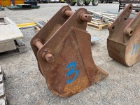 APPROX. 10" TOOTHLESS DIGGING BUCKET TO SUIT JCB 3CX - 5