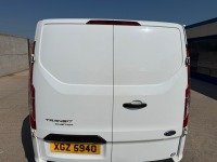 FORD TRANSIT CUSTOM 300 L2 LOW ROOF 2.0 ECOBLUE 130PS CREW VAN - 17