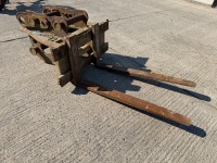 DROMORE PALLET FORKS ATTACHMENT TO SUIT 10-14 TON EXCAVATOR&nbsp;