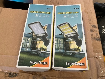 2No. UNUSED SOLAR OUTDOOR LED SENSOR LAMP