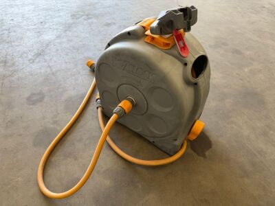 HOZELOCK RETRACTABLE WALL MOUNTED GARDEN HOSE REEL