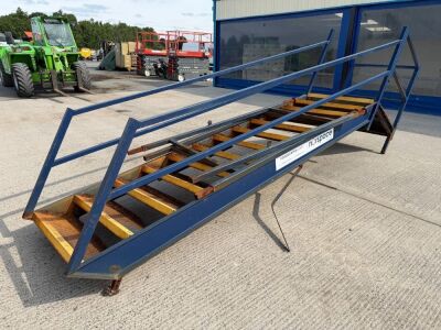 APPROX. 13 TREAD METAL FIRE ESCAPE STAIRCASE & LANDING