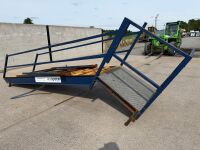 APPROX. 13 TREAD METAL FIRE ESCAPE STAIRCASE & LANDING - 2