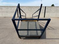 APPROX. 13 TREAD METAL FIRE ESCAPE STAIRCASE & LANDING - 3