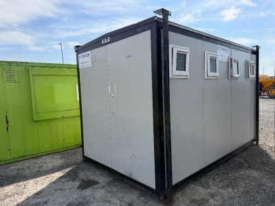 APPROX. 16ft x 8ft STEEL CLAD SHOWER BLOCK&nbsp;