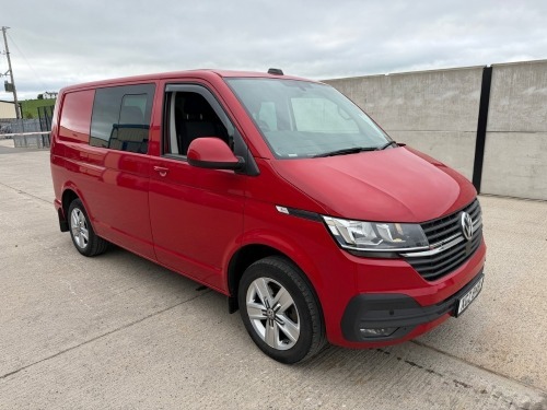 VOLKSWAGEN TRANSPORTER T32 HIGHLINE KOMBI SWB 2.0 BITDI 204 AUTOMATIC CREW VAN