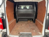 PEUGEOT EXPERT 1200 PROFESSIONAL STANDARD 2.0 BLUE HDI 145PS CREW VAN - 17