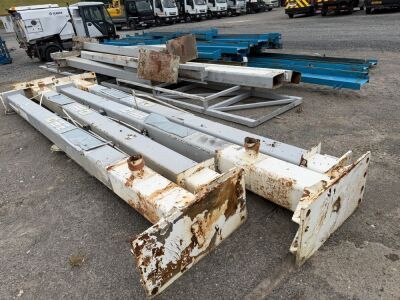LARGE SELECTION OF ASSORTED LENGHTS HEAVY DUTY STEEL