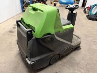 REINTEC SWR600BX BATTERY OPERATED RIDE ON FLOOR SWEEPER / POLISHER - 5
