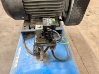 ABAC B630 270lt 3 PHASE COMPRESSOR - 13