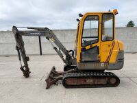 VOLVO EC25 2.5 TON MINI DIGGER - 2
