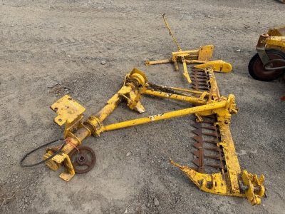 DENING 221B MID MOUNTED TRACTOR REAPER / CUTTING BAR