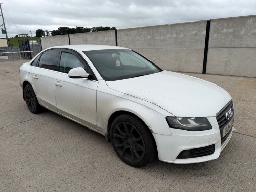 AUDI A4 2.0 TDI 143 SE (WHITE)