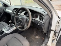 AUDI A4 2.0 TDI 143 SE (WHITE) - 30