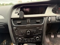 AUDI A4 2.0 TDI 143 SE (WHITE) - 32