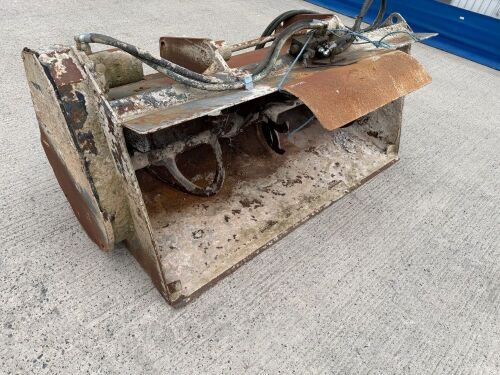 BOBCAT 600 MIXER BUCKET