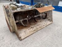 BOBCAT 600 MIXER BUCKET - 2
