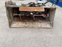 BOBCAT 600 MIXER BUCKET - 3