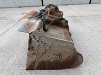 BOBCAT 600 MIXER BUCKET - 7