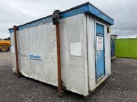 APPROX. 16FT X 8FT MALE/FEMALE TOILET BLOCK - 3