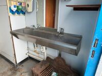 APPROX. 16FT X 8FT MALE/FEMALE TOILET BLOCK - 21