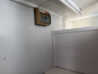 APPROX. 16FT X 8FT MALE/FEMALE TOILET BLOCK - 33