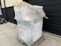 PALLET TO INC. APPROX. 16No. 600MM TWO HOLE BASINS - 3
