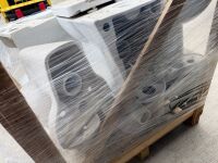 PALLET TO INC. ASSORTMENT OF BATHROOM SUITE TOILETS, CISTERNS, BASINS & PEDESTALS - 7
