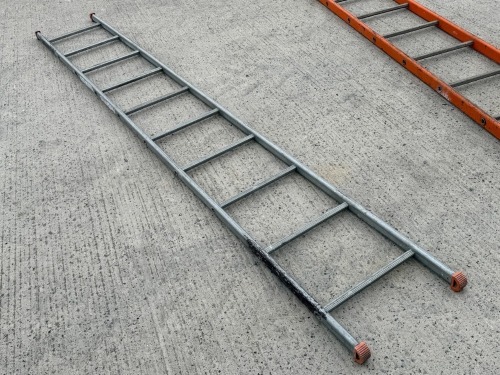 10 TREAD METAL SCAFFOLDING LADDER