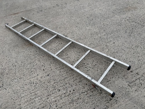 7 TREAD ALUMINIUM SINGLE LADDER