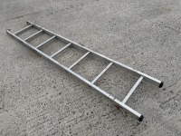 7 TREAD ALUMINIUM SINGLE LADDER