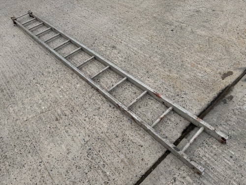 12 TREAD ALUMINIUM SINGLE LADDER&nbsp;
