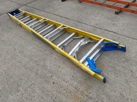 10 TREAD FIBREGLASS STEP LADDER