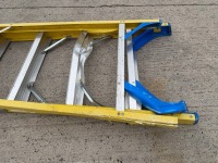 10 TREAD FIBREGLASS STEP LADDER - 2