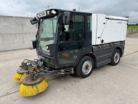 SCHMIDT COMPACT SWINGO 200 5 TON ROAD LEGAL SWEEPER